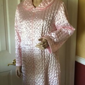 Immaculate long pink quilted robe.